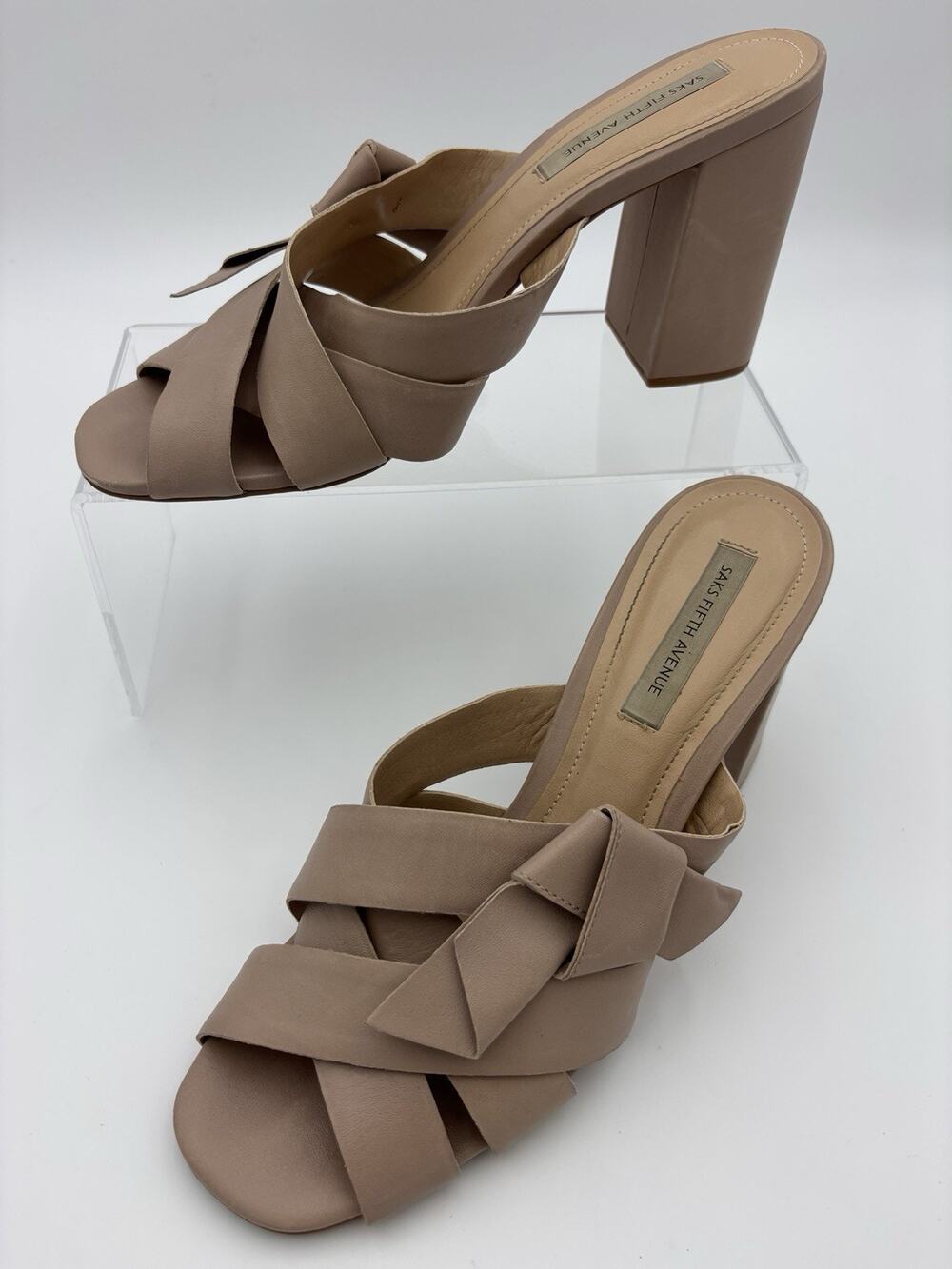 Saks Fifth Avenue Nude Beige Leather Sandal Strappy Block Heel Size 9 M Bow